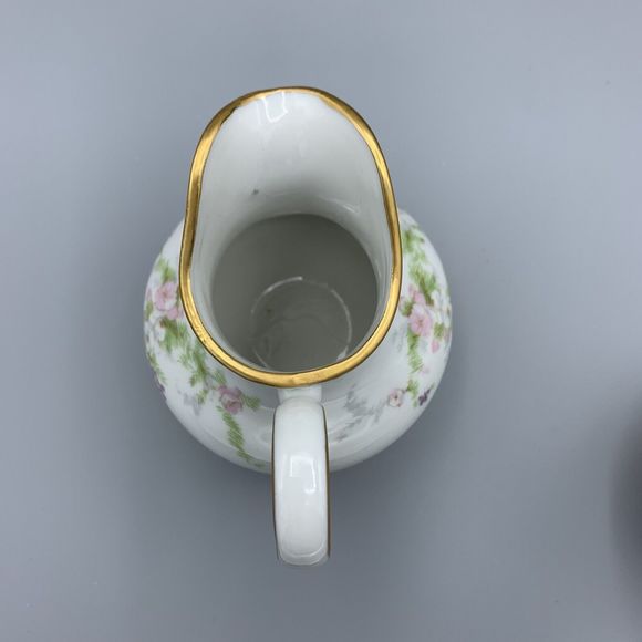 Hand Painted Porcelain Footed Floral Sugar Shaker Creamer Gold Gild Grannycore - Picture 8 of 11